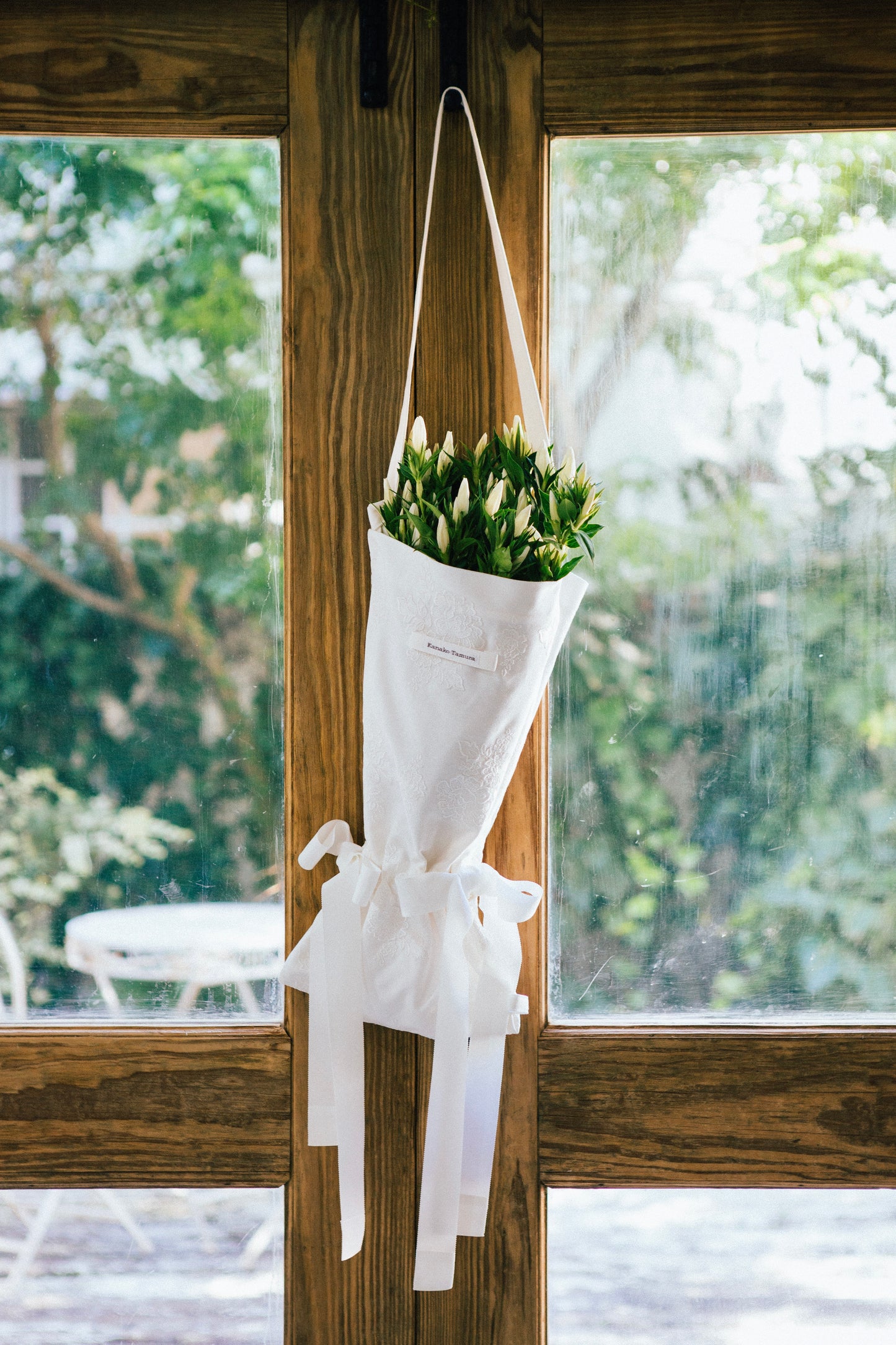 Embroidery Bouquet Bag