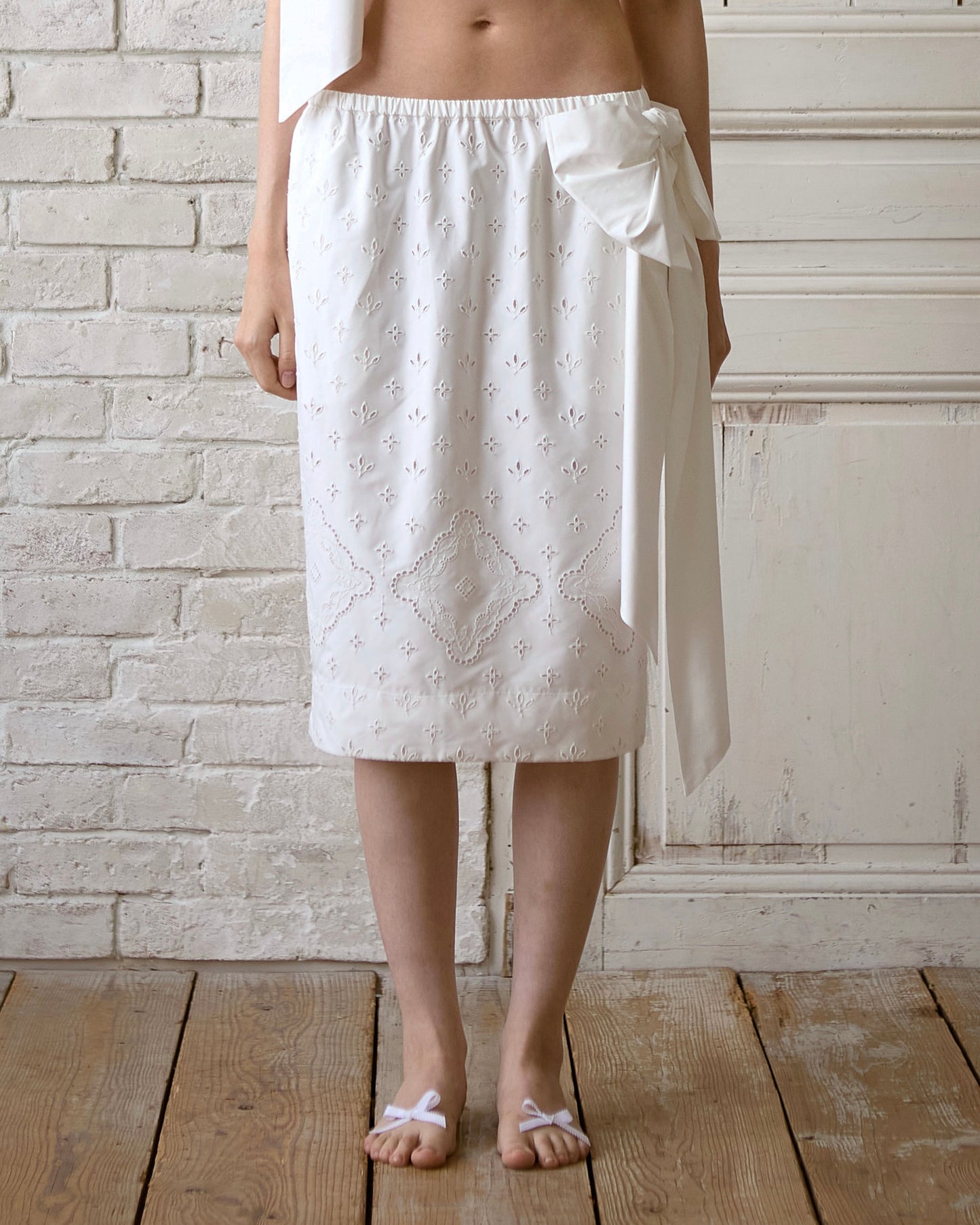 Taffeta Eyelet Lace Tight Skirt(White)