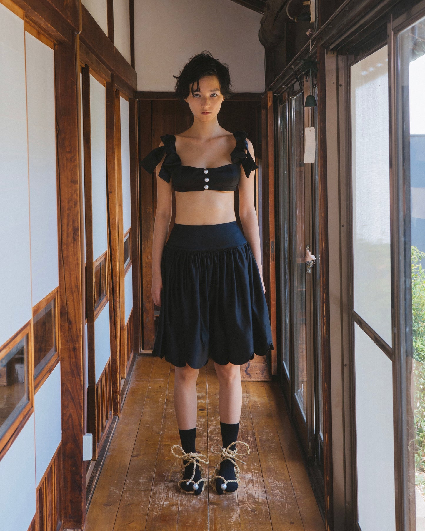 Satin Scalloped-Hem Gathered Skirt(Black)