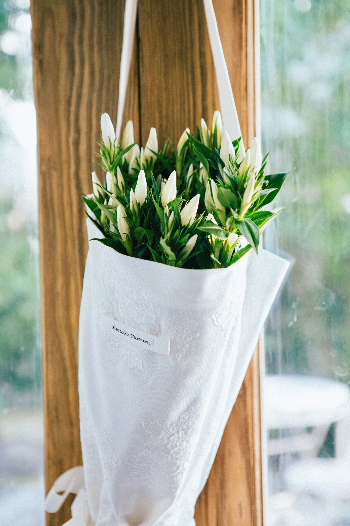 Embroidery Bouquet Bag